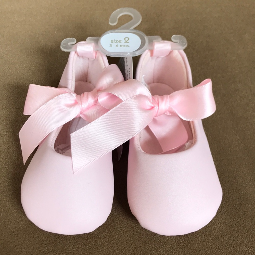 NWT Infant girl pink shoe